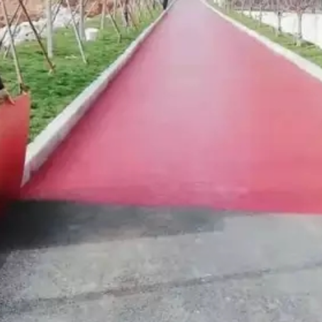 荣昌​ 彩色路面喷涂翻新是一种低成本